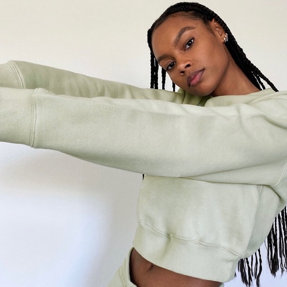 TNA Sweaters - TNA - Cozy Fleece Perfect Shrunken Sweatshirt